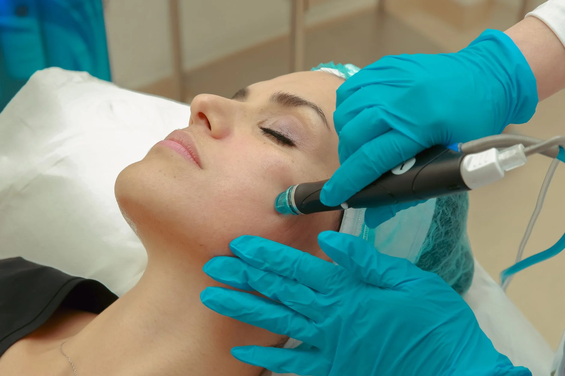 HydraFacial treatment in progress at House of Aetheria, Gurgaon